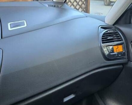 Серый Ситроен С4 Пикассо, объемом двигателя 2 л и пробегом 195 тыс. км за 6700 $, фото 8 на Automoto.ua