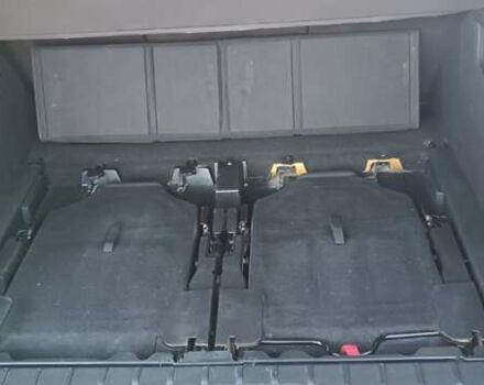 Серый Ситроен С4 Пикассо, объемом двигателя 1.75 л и пробегом 262 тыс. км за 3950 $, фото 9 на Automoto.ua