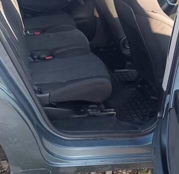 Серый Ситроен С4 Пикассо, объемом двигателя 1.75 л и пробегом 262 тыс. км за 3950 $, фото 6 на Automoto.ua