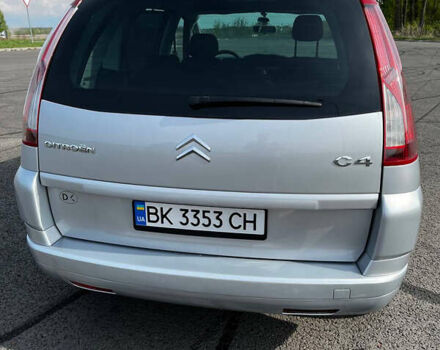 Серый Ситроен С4 Пикассо, объемом двигателя 2 л и пробегом 370 тыс. км за 5399 $, фото 2 на Automoto.ua