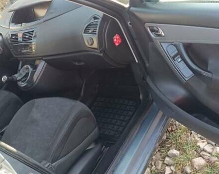 Серый Ситроен С4 Пикассо, объемом двигателя 1.75 л и пробегом 262 тыс. км за 3950 $, фото 12 на Automoto.ua