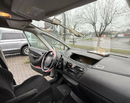 Серый Ситроен С4 Пикассо, объемом двигателя 2 л и пробегом 281 тыс. км за 5500 $, фото 7 на Automoto.ua