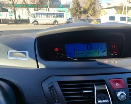 Серый Ситроен С4 Пикассо, объемом двигателя 1.7 л и пробегом 328 тыс. км за 5200 $, фото 6 на Automoto.ua