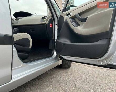 Сірий Сітроен С4 Пікассо, об'ємом двигуна 1.7 л та пробігом 356 тис. км за 6500 $, фото 18 на Automoto.ua