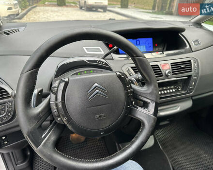 Сірий Сітроен С4 Пікассо, об'ємом двигуна 2 л та пробігом 220 тис. км за 4990 $, фото 22 на Automoto.ua