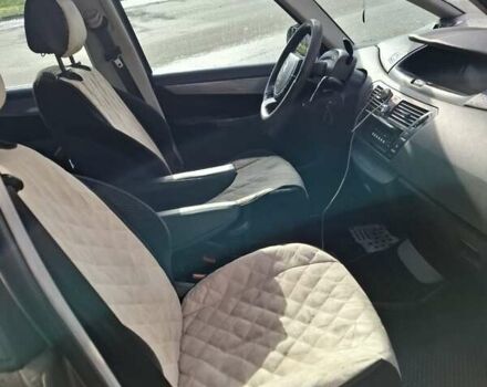 Серый Ситроен С4 Пикассо, объемом двигателя 2 л и пробегом 210 тыс. км за 5700 $, фото 6 на Automoto.ua