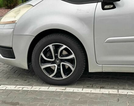 Серый Ситроен С4 Пикассо, объемом двигателя 1.6 л и пробегом 285 тыс. км за 4000 $, фото 9 на Automoto.ua