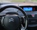 Серый Ситроен С4 Пикассо, объемом двигателя 1.56 л и пробегом 229 тыс. км за 6000 $, фото 2 на Automoto.ua