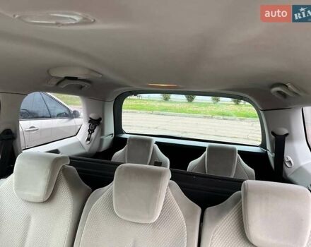 Сірий Сітроен С4 Пікассо, об'ємом двигуна 1.7 л та пробігом 356 тис. км за 6500 $, фото 22 на Automoto.ua