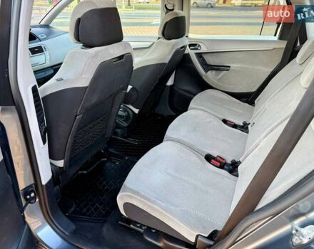 Сірий Сітроен С4 Пікассо, об'ємом двигуна 1.56 л та пробігом 276 тис. км за 5400 $, фото 24 на Automoto.ua