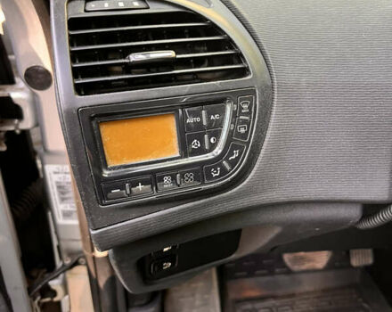 Сірий Сітроен С4 Пікассо, об'ємом двигуна 1.56 л та пробігом 242 тис. км за 6000 $, фото 25 на Automoto.ua