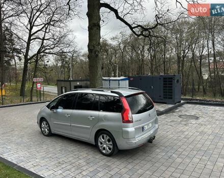 Сірий Сітроен С4 Пікассо, об'ємом двигуна 2 л та пробігом 220 тис. км за 4990 $, фото 1 на Automoto.ua