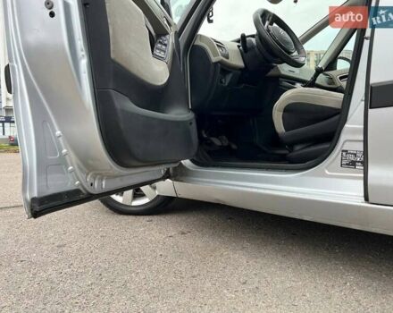 Сірий Сітроен С4 Пікассо, об'ємом двигуна 1.7 л та пробігом 356 тис. км за 6500 $, фото 26 на Automoto.ua