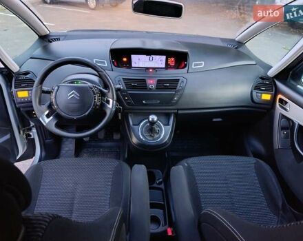 Серый Ситроен С4 Пикассо, объемом двигателя 1.75 л и пробегом 260 тыс. км за 5700 $, фото 10 на Automoto.ua