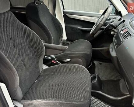 Сірий Сітроен С4 Пікассо, об'ємом двигуна 1.56 л та пробігом 321 тис. км за 4800 $, фото 10 на Automoto.ua