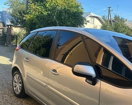 Сірий Сітроен С4 Пікассо, об'ємом двигуна 2 л та пробігом 227 тис. км за 5300 $, фото 5 на Automoto.ua