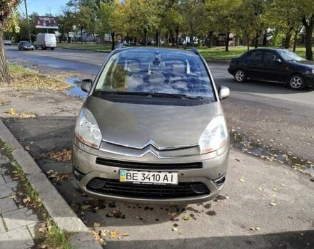 Серый Ситроен С4 Пикассо, объемом двигателя 2 л и пробегом 210 тыс. км за 5700 $, фото 2 на Automoto.ua