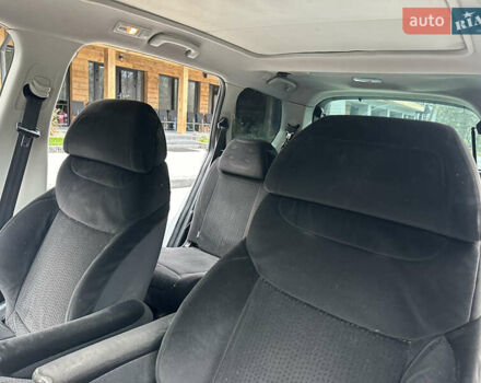 Сірий Сітроен С4 Пікассо, об'ємом двигуна 2 л та пробігом 220 тис. км за 4990 $, фото 34 на Automoto.ua