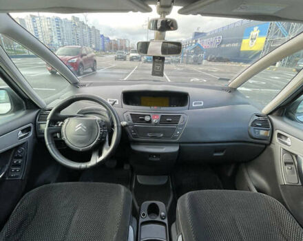 Серый Ситроен С4 Пикассо, объемом двигателя 1.56 л и пробегом 218 тыс. км за 4999 $, фото 9 на Automoto.ua