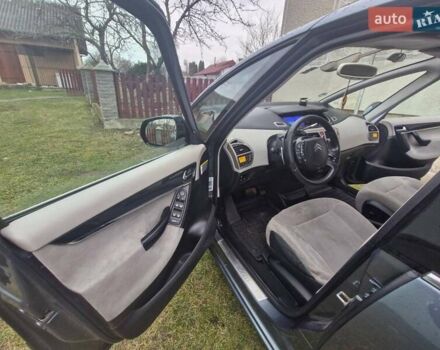 Серый Ситроен С4 Пикассо, объемом двигателя 2 л и пробегом 281 тыс. км за 5100 $, фото 10 на Automoto.ua