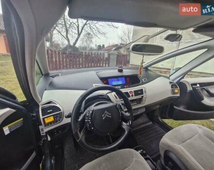 Серый Ситроен С4 Пикассо, объемом двигателя 2 л и пробегом 281 тыс. км за 5100 $, фото 9 на Automoto.ua