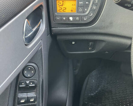 Серый Ситроен С4 Пикассо, объемом двигателя 1.56 л и пробегом 218 тыс. км за 4999 $, фото 13 на Automoto.ua