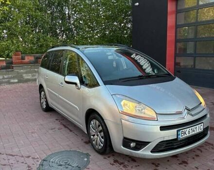 Серый Ситроен С4 Пикассо, объемом двигателя 1.56 л и пробегом 268 тыс. км за 5400 $, фото 2 на Automoto.ua