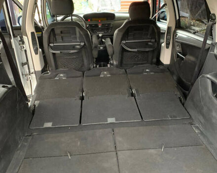 Сірий Сітроен С4 Пікассо, об'ємом двигуна 1.6 л та пробігом 300 тис. км за 5700 $, фото 23 на Automoto.ua