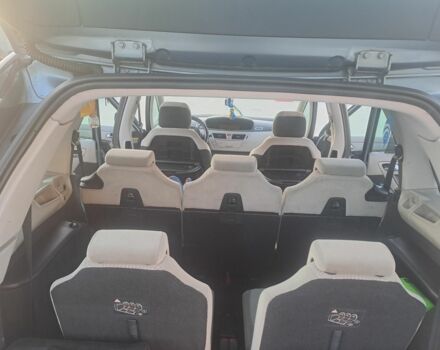 Серый Ситроен С4 Пикассо, объемом двигателя 1.6 л и пробегом 334 тыс. км за 5000 $, фото 16 на Automoto.ua