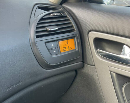 Серый Ситроен С4 Пикассо, объемом двигателя 1.56 л и пробегом 218 тыс. км за 4999 $, фото 15 на Automoto.ua