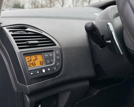 Серый Ситроен С4 Пикассо, объемом двигателя 1.56 л и пробегом 187 тыс. км за 4900 $, фото 24 на Automoto.ua