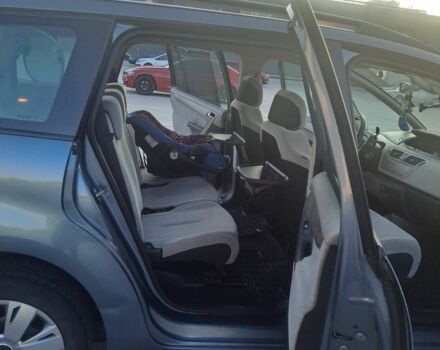 Серый Ситроен С4 Пикассо, объемом двигателя 1.6 л и пробегом 334 тыс. км за 5000 $, фото 14 на Automoto.ua