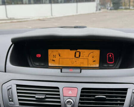 Серый Ситроен С4 Пикассо, объемом двигателя 1.56 л и пробегом 187 тыс. км за 4900 $, фото 26 на Automoto.ua