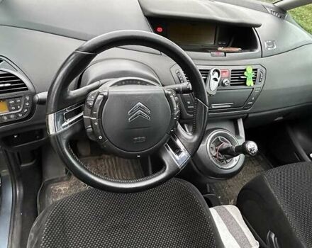 Серый Ситроен С4 Пикассо, объемом двигателя 1.56 л и пробегом 194 тыс. км за 4500 $, фото 8 на Automoto.ua