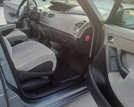 Серый Ситроен С4 Пикассо, объемом двигателя 1.6 л и пробегом 334 тыс. км за 5000 $, фото 15 на Automoto.ua