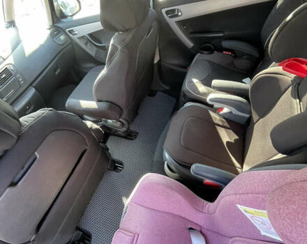 Серый Ситроен С4 Пикассо, объемом двигателя 1.56 л и пробегом 309 тыс. км за 5900 $, фото 11 на Automoto.ua