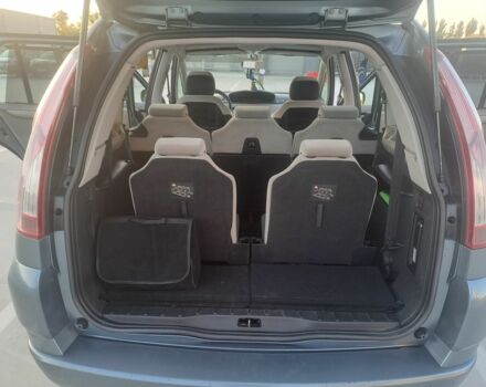 Серый Ситроен С4 Пикассо, объемом двигателя 1.6 л и пробегом 334 тыс. км за 5000 $, фото 17 на Automoto.ua