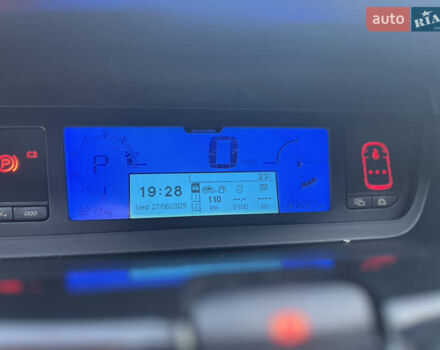 Серый Ситроен С4 Пикассо, объемом двигателя 1.6 л и пробегом 125 тыс. км за 5400 $, фото 35 на Automoto.ua