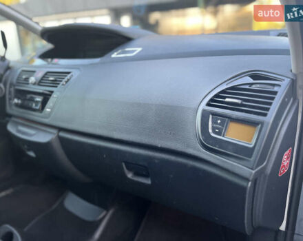 Серый Ситроен С4 Пикассо, объемом двигателя 1.6 л и пробегом 125 тыс. км за 5400 $, фото 44 на Automoto.ua