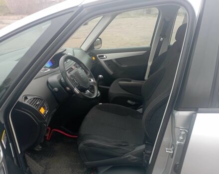 Серый Ситроен С4 Пикассо, объемом двигателя 1.6 л и пробегом 192 тыс. км за 4700 $, фото 9 на Automoto.ua