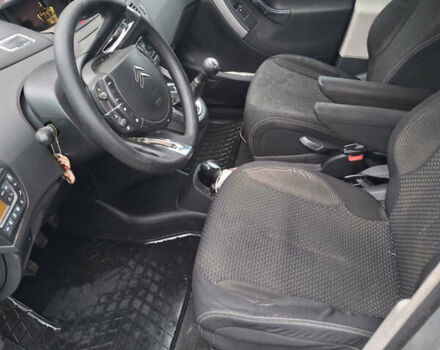 Сірий Сітроен С4 Пікассо, об'ємом двигуна 1.6 л та пробігом 286 тис. км за 5500 $, фото 4 на Automoto.ua