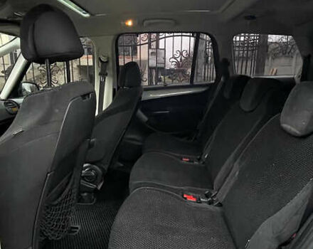 Сірий Сітроен С4 Пікассо, об'ємом двигуна 1.56 л та пробігом 245 тис. км за 5100 $, фото 15 на Automoto.ua