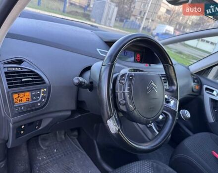 Серый Ситроен С4 Пикассо, объемом двигателя 1.8 л и пробегом 187 тыс. км за 3999 $, фото 23 на Automoto.ua