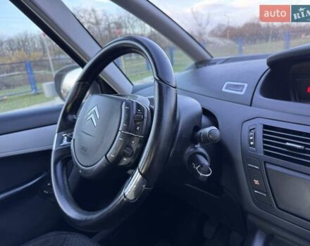 Серый Ситроен С4 Пикассо, объемом двигателя 1.8 л и пробегом 187 тыс. км за 3999 $, фото 18 на Automoto.ua