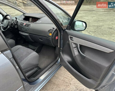 Серый Ситроен С4 Пикассо, объемом двигателя 1.6 л и пробегом 184 тыс. км за 5500 $, фото 23 на Automoto.ua