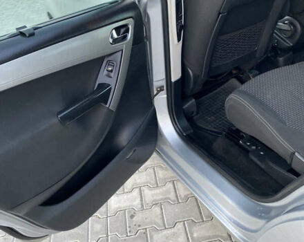 Сірий Сітроен С4 Пікассо, об'ємом двигуна 1.56 л та пробігом 353 тис. км за 4750 $, фото 9 на Automoto.ua