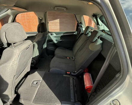 Серый Ситроен С4 Пикассо, объемом двигателя 2 л и пробегом 351 тыс. км за 5800 $, фото 17 на Automoto.ua