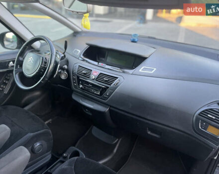 Серый Ситроен С4 Пикассо, объемом двигателя 1.6 л и пробегом 125 тыс. км за 5400 $, фото 50 на Automoto.ua