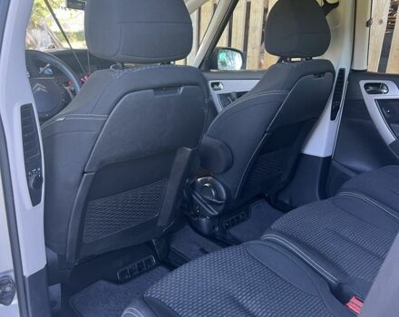 Ситроен С4 Пикассо 2009 в Коломые на Automoto.ua Серый Ситроен С4 Пикассо, объемом двигателя 1.6 л и пробегом 140 тыс. км за 7500 $, фото 10 на Automoto.ua