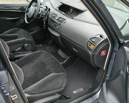 Серый Ситроен С4 Пикассо, объемом двигателя 1.6 л и пробегом 249 тыс. км за 6400 $, фото 12 на Automoto.ua